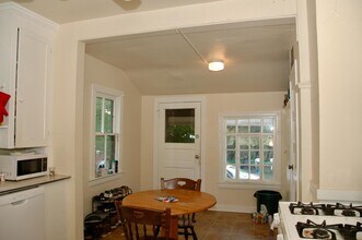 145 Fuller Ave SE in Grand Rapids, MI - Building Photo - Building Photo