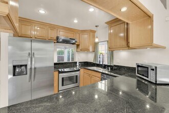 7097 Beckington Ln in San Diego, CA - Building Photo - Building Photo