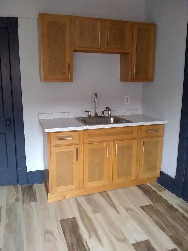 66 Mattoon St Apartments and Nearby Springfield Apartments For Rent