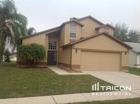 13445 Beechberry Dr in Riverview, FL - Building Photo