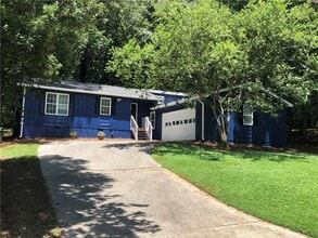 4167 Oak Ferry Dr NE in Kennesaw, GA - Foto de edificio - Building Photo