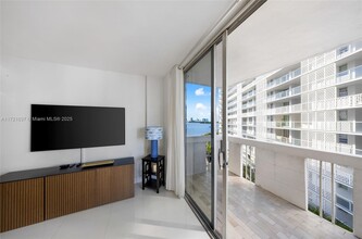 800 West Ave in Miami Beach, FL - Building Photo - Building Photo