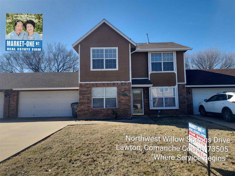 6855 NW Willow Springs Dr in Lawton, OK - Building Photo