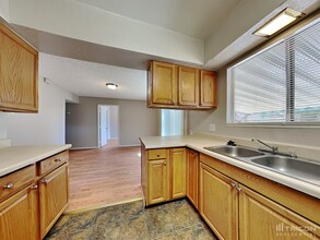 1645 Vance Wy in Sparks, NV - Building Photo - Building Photo