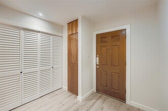 2309 Westoak Dr in Austin, TX - Building Photo - Building Photo