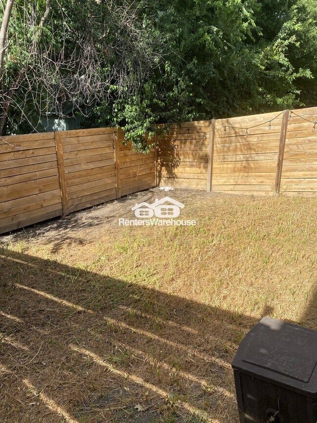 1719 E Crockett St in San Antonio, TX - Building Photo - Building Photo