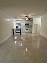 4350 NE 6th Ave in Pompano Beach, FL - Building Photo - Building Photo
