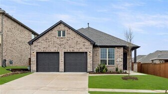 3825 Cherry Hls Dr in Sherman, TX - Building Photo