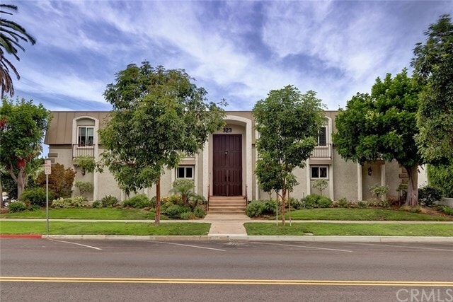 323 S Broadway, Unit 1 in Redondo Beach, CA - Foto de edificio