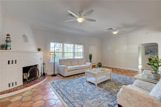 302 NW 11th St in Delray Beach, FL - Building Photo - Building Photo