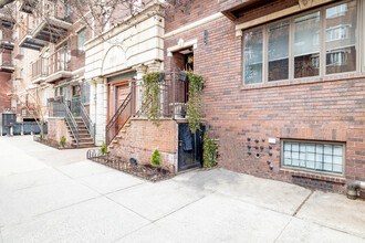 800 Bedford Ave in Brooklyn, NY - Building Photo - Building Photo