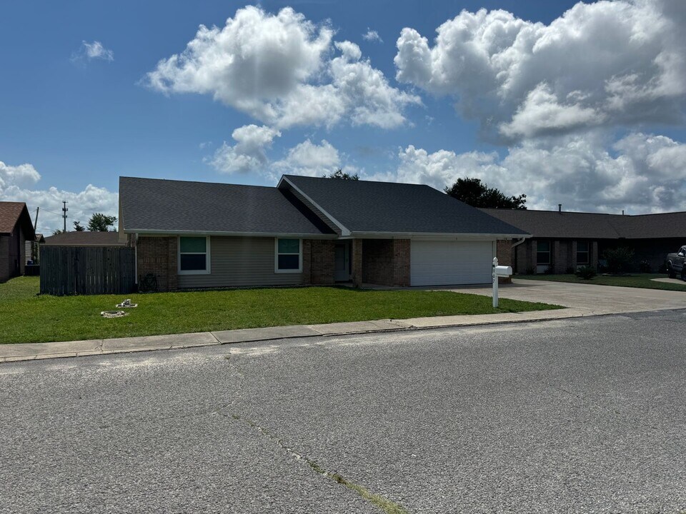 907 Lee Ct in Panama City, FL - Building Photo