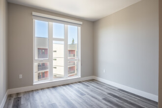 1250 Lakeside in Sunnyvale, CA - Building Photo - Interior Photo