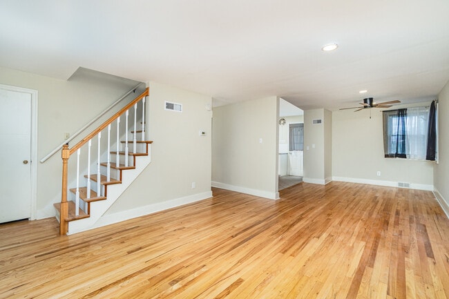 3936 Walnut St in Harrisburg, PA - Building Photo - Building Photo