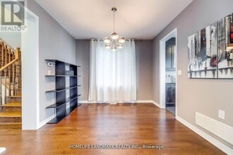 186 Degraaf Cres in Aurora, ON - Building Photo - Building Photo