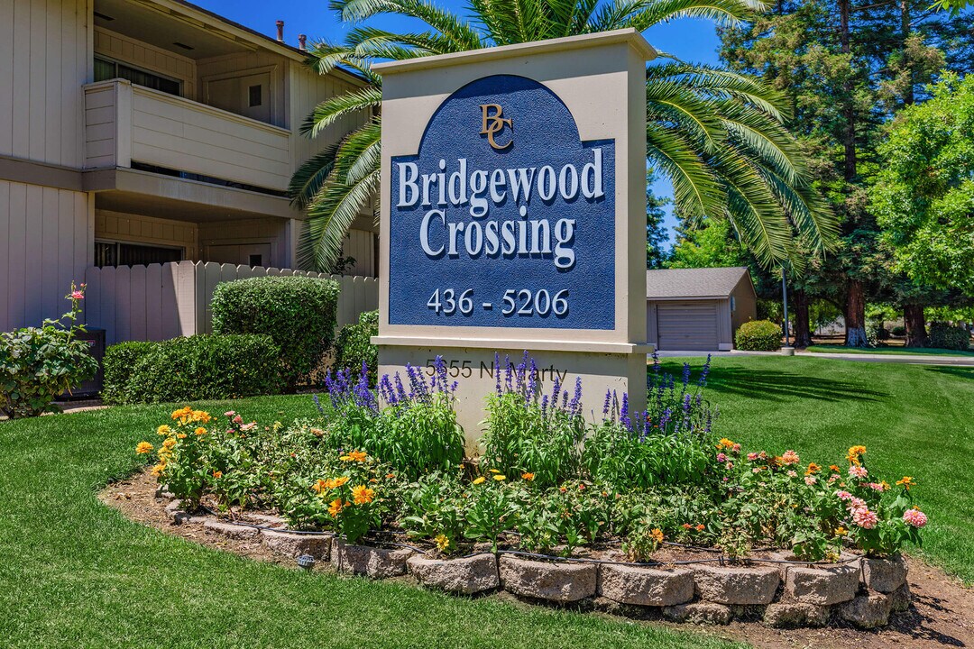 Bridgewood Crossing in Fresno, CA - Foto de edificio