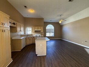 6675 Whitten Pine Dr in Memphis, TN - Building Photo - Building Photo