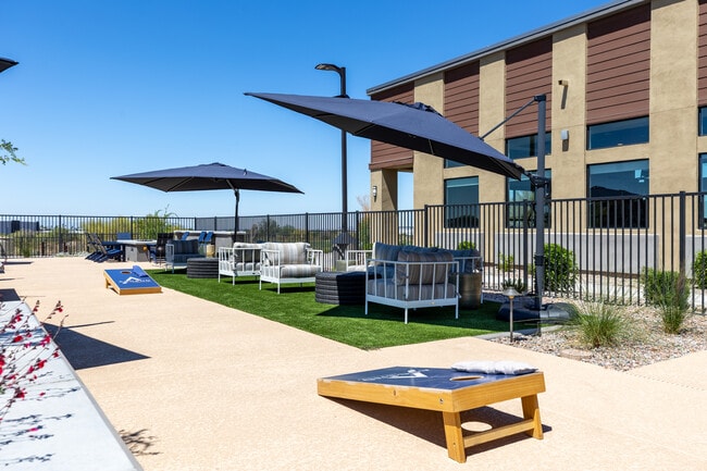 Ascend at Longbow Highpoint