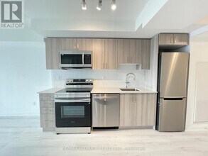 1010 Sandy Beach Rd in Pickering, ON - Building Photo - Building Photo