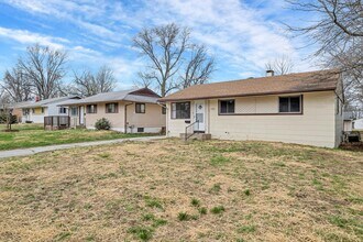 10765 Spring Garden Dr in St. Louis, MO - Foto de edificio - Building Photo