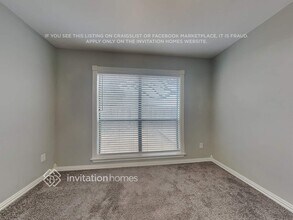 6321 Brookgate Dr in Arlington, TX - Foto de edificio - Building Photo