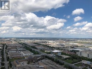 950-3950 Portage Pkwy in Vaughan, ON - Building Photo - Building Photo