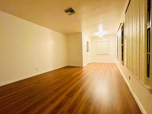 1438 E Workman Ave in West Covina, CA - Foto de edificio - Building Photo