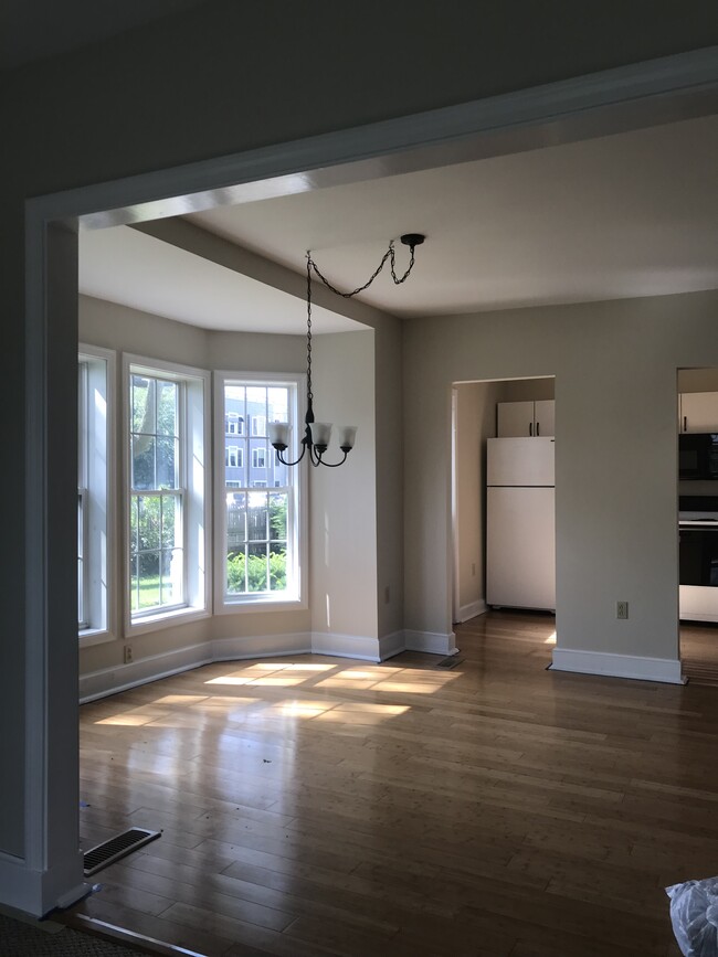 291 E Allen St, Unit A in Winooski, VT - Building Photo - Building Photo