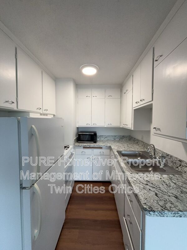 property at 2500 Blaisdell Ave