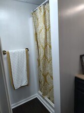 5204 Roman Dr, Unit FC in Louisville, KY - Building Photo - Building Photo