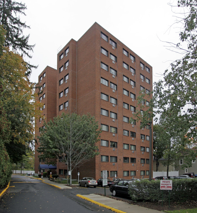 Kimberly Place Apartments in Danbury, CT - Building Photo