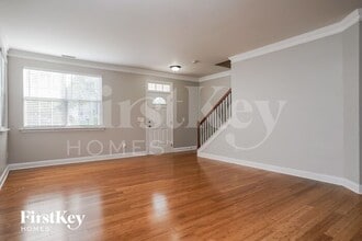 1820 Creek Oak Cir in Fuquay Varina, NC - Building Photo - Building Photo