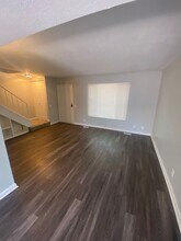 1245 S Uvalda St in Aurora, CO - Foto de edificio - Building Photo