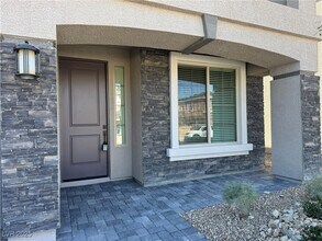 309 Wakefield Ave in Enterprise, NV - Building Photo - Building Photo