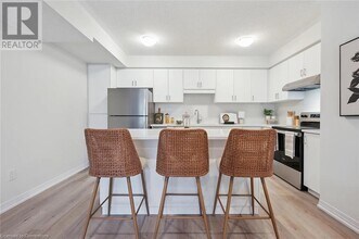 99 REVERIE Wy in Kitchener, ON - Building Photo - Building Photo