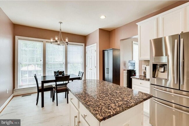 19111 Chartier Dr in Leesburg, VA - Building Photo - Building Photo