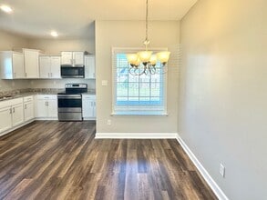 5696 Matthew Dr-Unit -1 in Horn Lake, MS - Building Photo - Building Photo