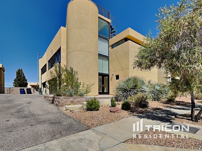 property at 9335 Hilton Ave NE