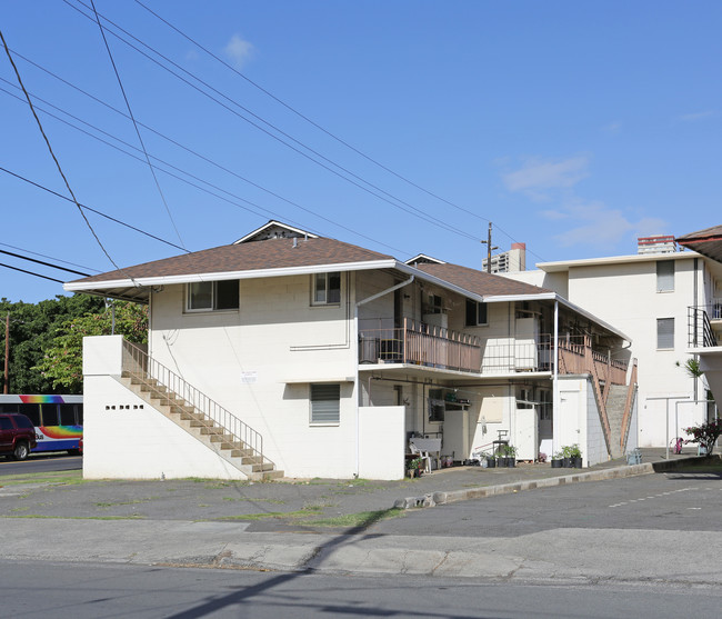 2750 Date St in Honolulu, HI - Foto de edificio - Building Photo