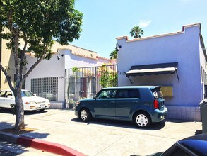 1122 N Gardner St in West Hollywood, CA - Building Photo - Building Photo