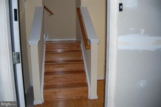 13653 St Johns Wood Pl in Herndon, VA - Building Photo - Building Photo