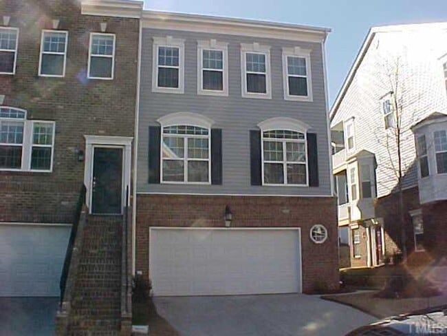 property at 3513 Edgemont Dr