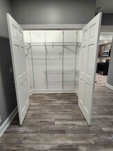 13487 Cleveland Ave NW, Unit C in Uniontown, OH - Foto de edificio - Building Photo