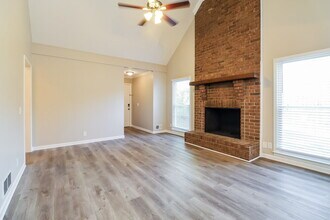 2186 Lost Forest Ln SW in Conyers, GA - Building Photo - Building Photo
