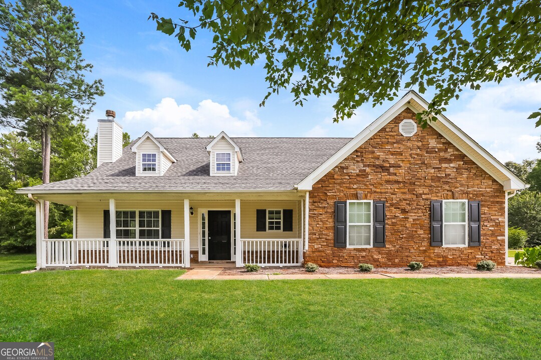 110 Lumby Ln in Covington, GA - Building Photo