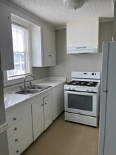 1202 Adams St, Unit No 2 in Vicksburg, MS - Building Photo - Building Photo