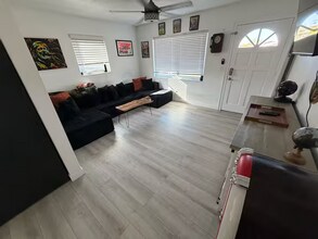 5758 20th Ave N in St. Petersburg, FL - Foto de edificio - Building Photo