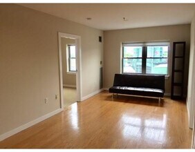 534 Commonwealth Ave, Unit 7E in Boston, MA - Building Photo - Building Photo