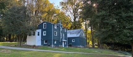 4315 Druck Valley Rd in York, PA - Building Photo - Building Photo