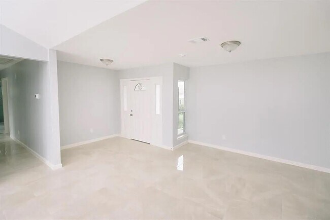 7407 Osage St in Houston, TX - Building Photo - Building Photo